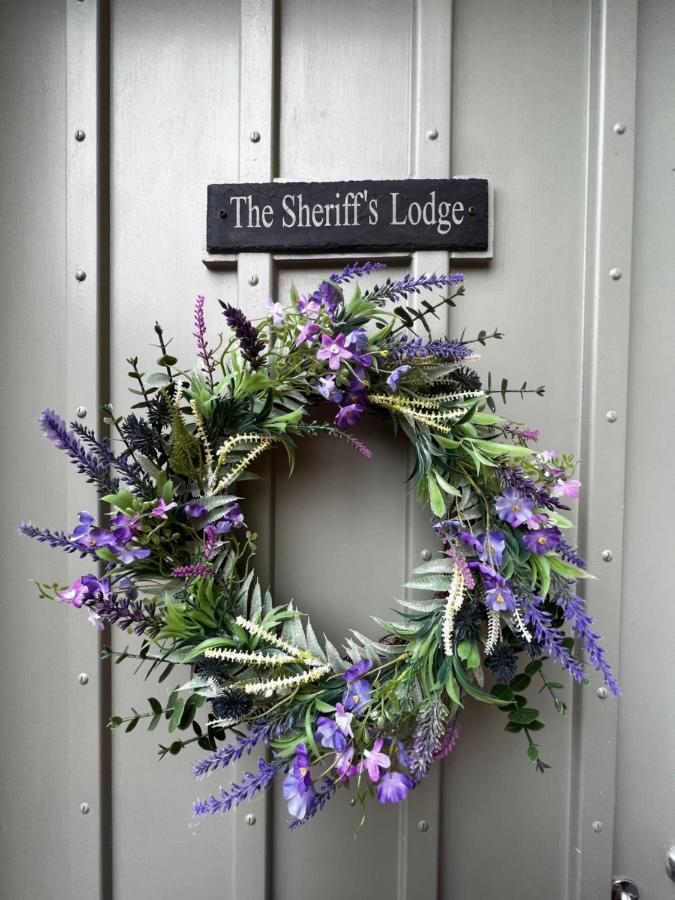 The Sheriffs Lodge ดิงวอลล์ ภายนอก รูปภาพ